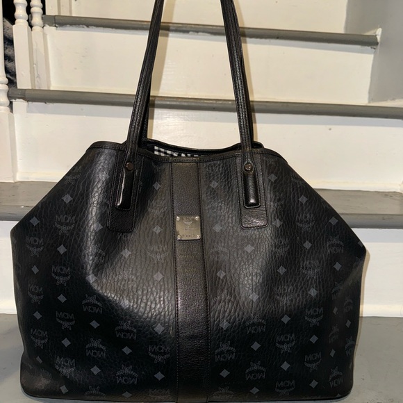 MCM Liz Large Reversible Visetos Shopper Tote Bag - Picture 5 of 5